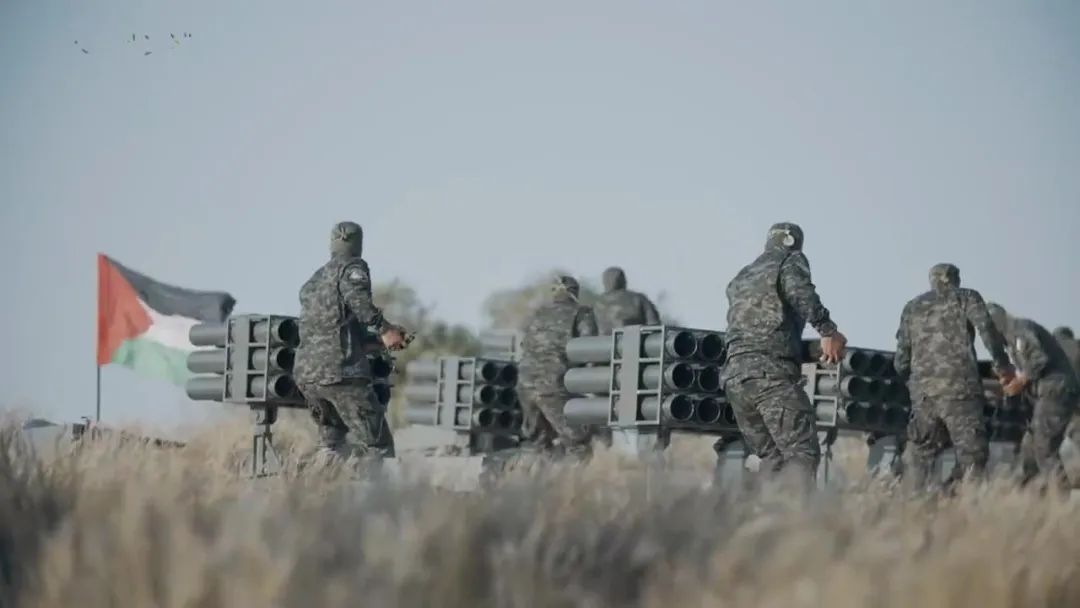 哈马斯一次性拿出了上百门114毫米15管拉乔姆型火箭炮,对以色列发射好几轮炮弹 ... 哈马斯一次性拿出了上百门114毫米15管拉乔姆型火箭炮,对以色列发射好几轮炮弹 ...